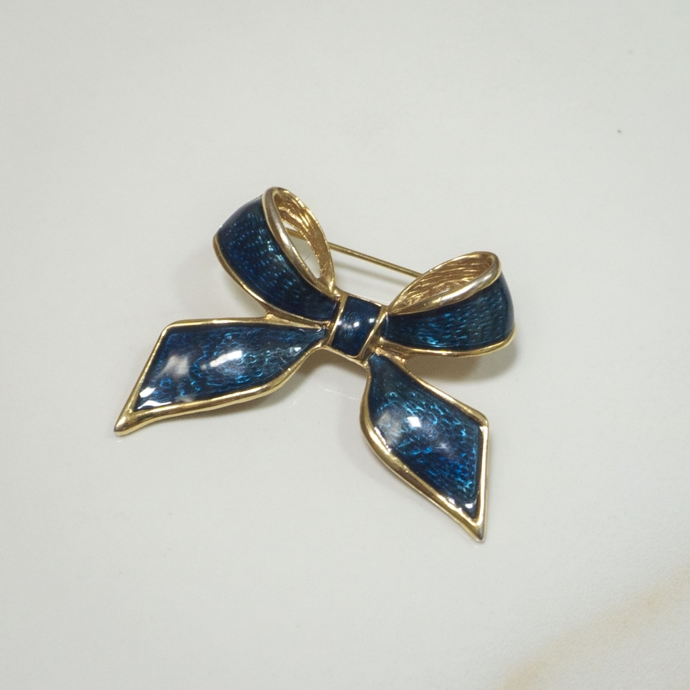 Metal bow pin - Picture 2 of 4